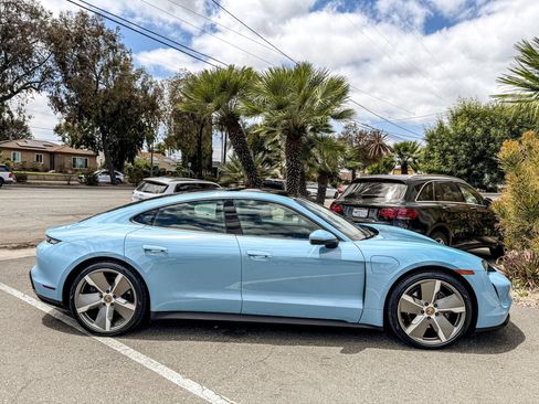 Used 2021 Porsche Taycan RWD image 15