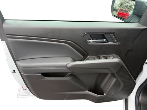 New 2026 Chevrolet Colorado LT w/ LT Convenience Package AWD/4WD image 9