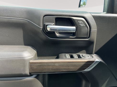 Used 2022 Chevrolet Silverado 1500 LT AWD/4WD image 20