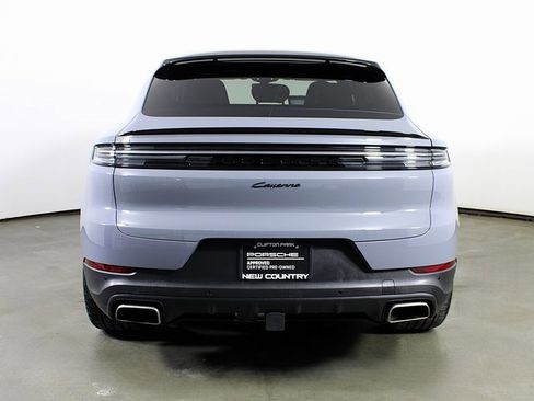 Certified 2024 Porsche Cayenne Coupe image 6