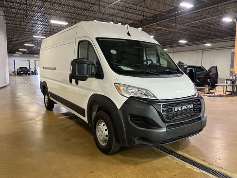 Used 2023 RAM ProMaster 2500 FWD image 2