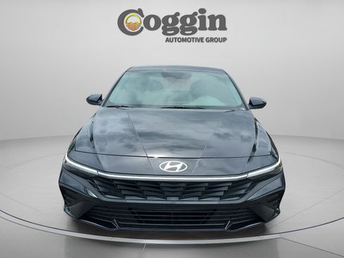 New 2026 Hyundai Elantra Sport FWD image 8
