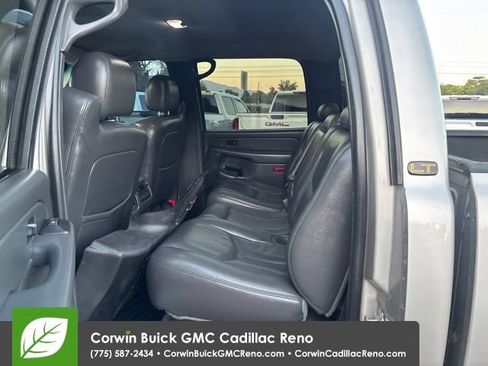 Used 2005 Chevrolet Silverado 2500 LT w/ Heavy-Duty Power Package AWD/4WD image 28
