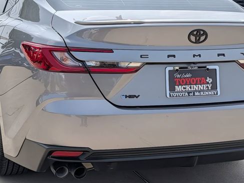 Used 2026 Toyota Camry SE w/ Convenience Package FWD image 8