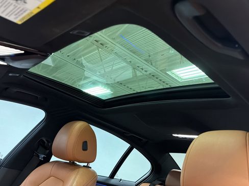 Used 2020 BMW 530i w/ M Sport Package RWD image 15