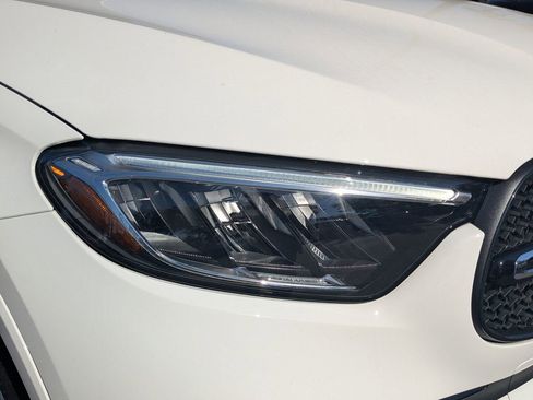 Used 2025 Mercedes-Benz GLC 350e 4MATIC image 20