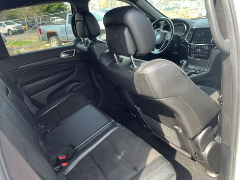 Used 2020 Jeep Grand Cherokee Altitude image 16