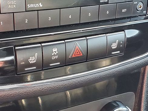 Used 2013 Chrysler 200 Limited FWD image 17