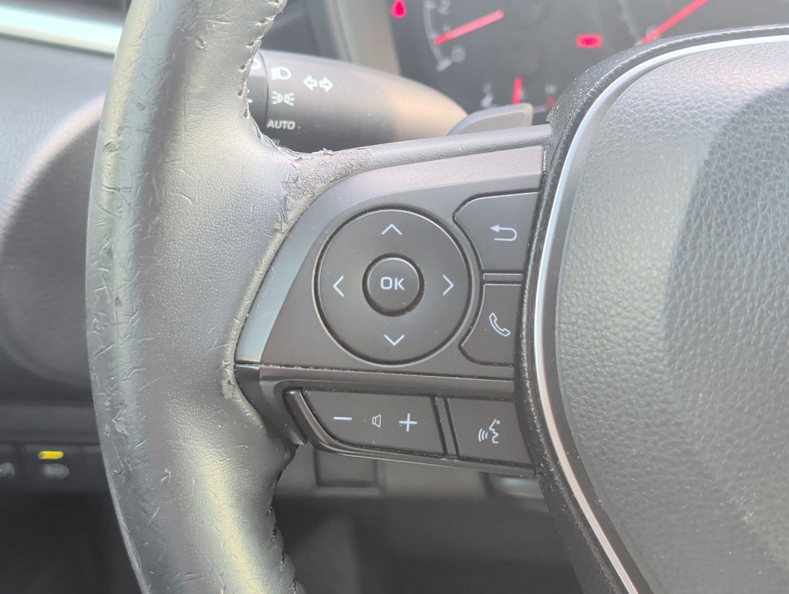 Used 2020 Toyota Corolla SE FWD image 14