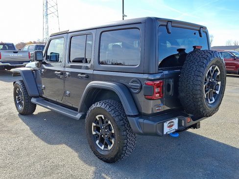 Used 2024 Jeep Wrangler Unlimited Rubicon 4xe w/ Convenience Group image 5