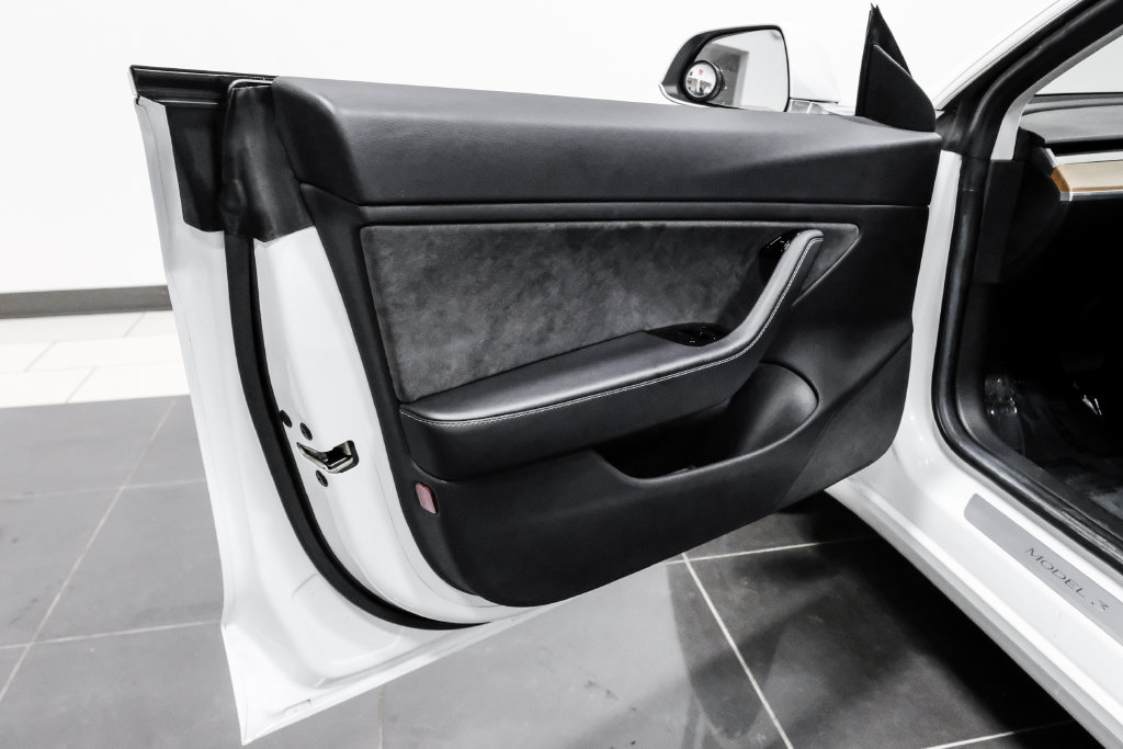 Used 2018 Tesla Model 3 Long Range RWD image 48