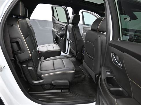 Used 2023 Chevrolet Traverse Premier w/ Redline Edition image 18