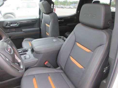 New 2026 GMC Sierra 1500 AT4 w/ AT4 Premium Package AWD/4WD image 14