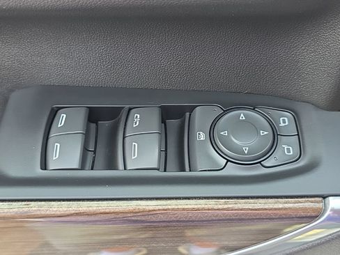 Used 2021 Chevrolet Silverado 1500 LT w/ Fleet Comfort Package AWD/4WD image 21
