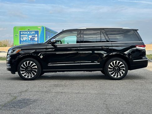 Certified 2023 Lincoln Navigator Black Label image 8