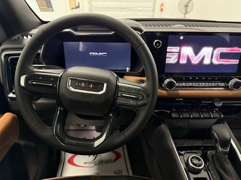 New 2026 GMC Canyon AT4 image 17