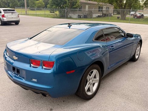 Used 2010 Chevrolet Camaro LT w/ Silver Stripe Package RWD image 5
