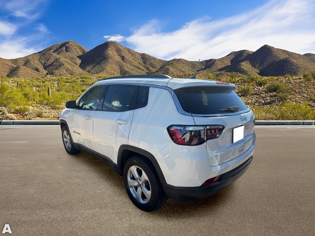 Used 2021 Jeep Compass Latitude w/ Driver Assistance Group FWD image 3