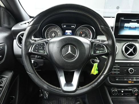 Used 2017 Mercedes-Benz GLA 250 GLA 250 image 26