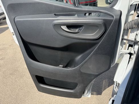 Used 2019 Freightliner Sprinter 2500 image 46