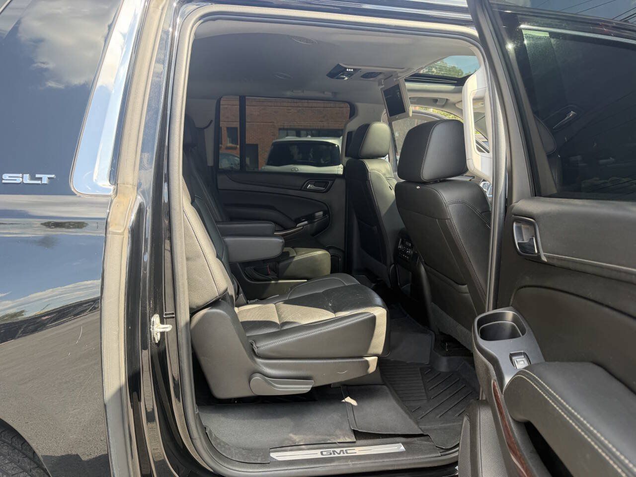 Used 2017 GMC Yukon XL SLT w/ Open Road Package RWD image 23