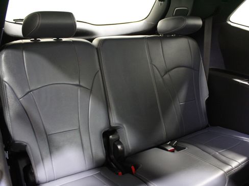 Used 2024 Buick Enclave Premium image 31