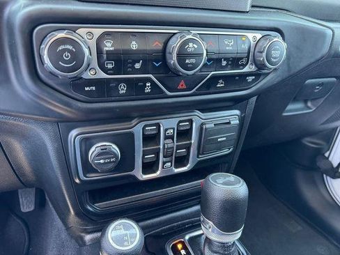 Used 2023 Jeep Wrangler Unlimited Sport AWD/4WD image 25