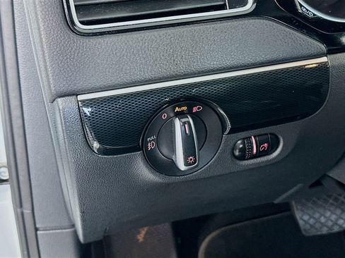 Used 2016 Volkswagen Jetta SEL FWD image 10