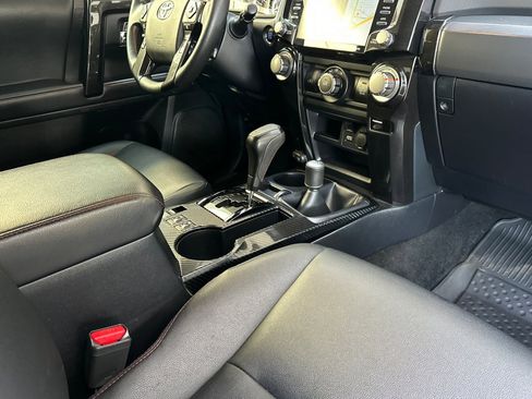 Used 2022 Toyota 4Runner TRD Off-Road Premium image 19