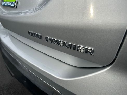 Used 2020 Chevrolet Equinox Premier image 32