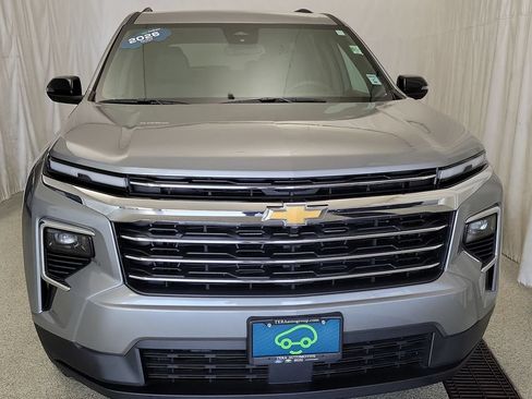 Certified 2026 Chevrolet Traverse LT AWD/4WD image 3
