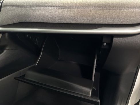 Used 2024 Jeep Compass Sport image 33