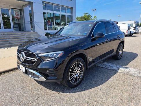 Used 2023 Mercedes-Benz GLC 300 4MATIC image 2