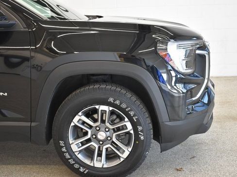 Used 2025 GMC Terrain Elevation image 13