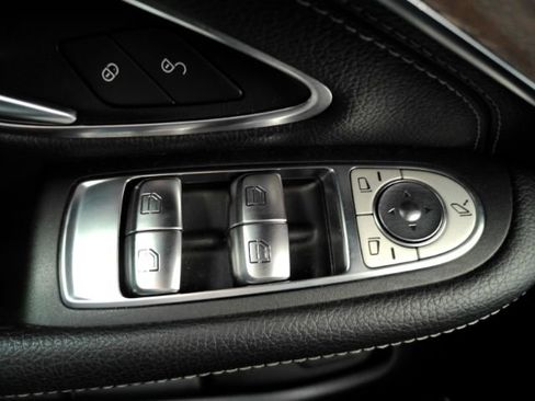 Used 2018 Mercedes-Benz C 300 CONVERTIBLE image 34