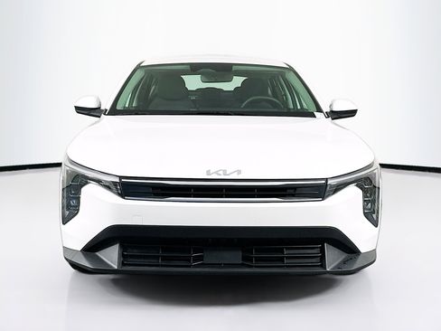 Used 2025 Kia K4 LXS image 2