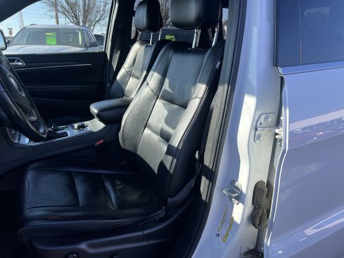 Used 2018 Jeep Grand Cherokee Limited image 8