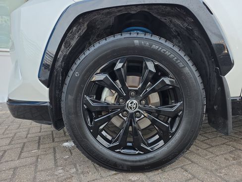 Used 2022 Toyota RAV4 XSE image 12