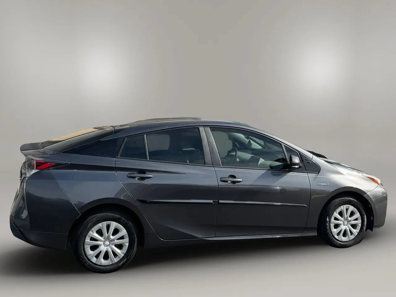 Used 2017 Toyota Prius Two FWD image 11