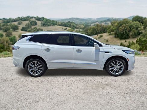 Used 2023 Buick Enclave Avenir w/ Avenir Technology Package FWD image 12