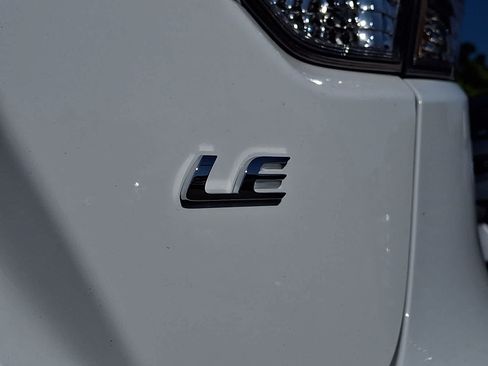 Used 2024 Toyota Corolla LE FWD image 33