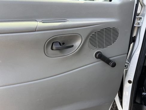 Used 2008 Ford E-250 and Econoline 250 RWD image 27