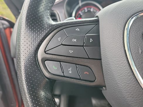 Used 2022 Dodge Challenger GT image 12