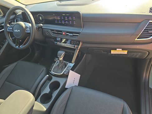 New 2026 Kia Seltos EX FWD image 11