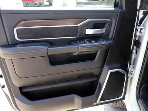 Used 2022 RAM 2500 Laramie AWD/4WD image 19