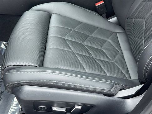 Used 2025 BMW 530i image 35