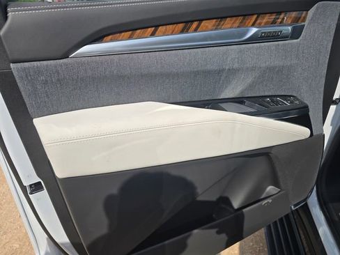 New 2026 Cadillac Escalade Platinum Sport AWD/4WD image 23