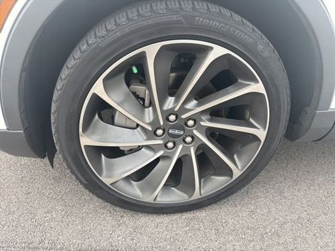 Used 2021 Lincoln Nautilus Reserve w/ Equipment Group 201A image 9