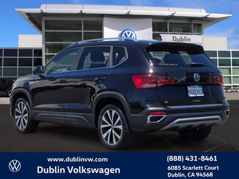 Certified 2023 Volkswagen Taos SE w/ Panoramic Sunroof Package FWD image 6