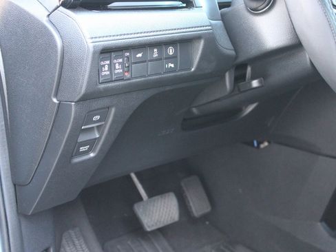 Used 2024 Honda Odyssey Elite image 24